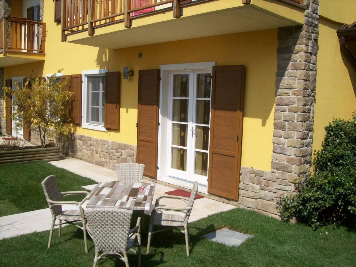 Appartamenti Tasel With Heated Pool Malcesine Exterior photo