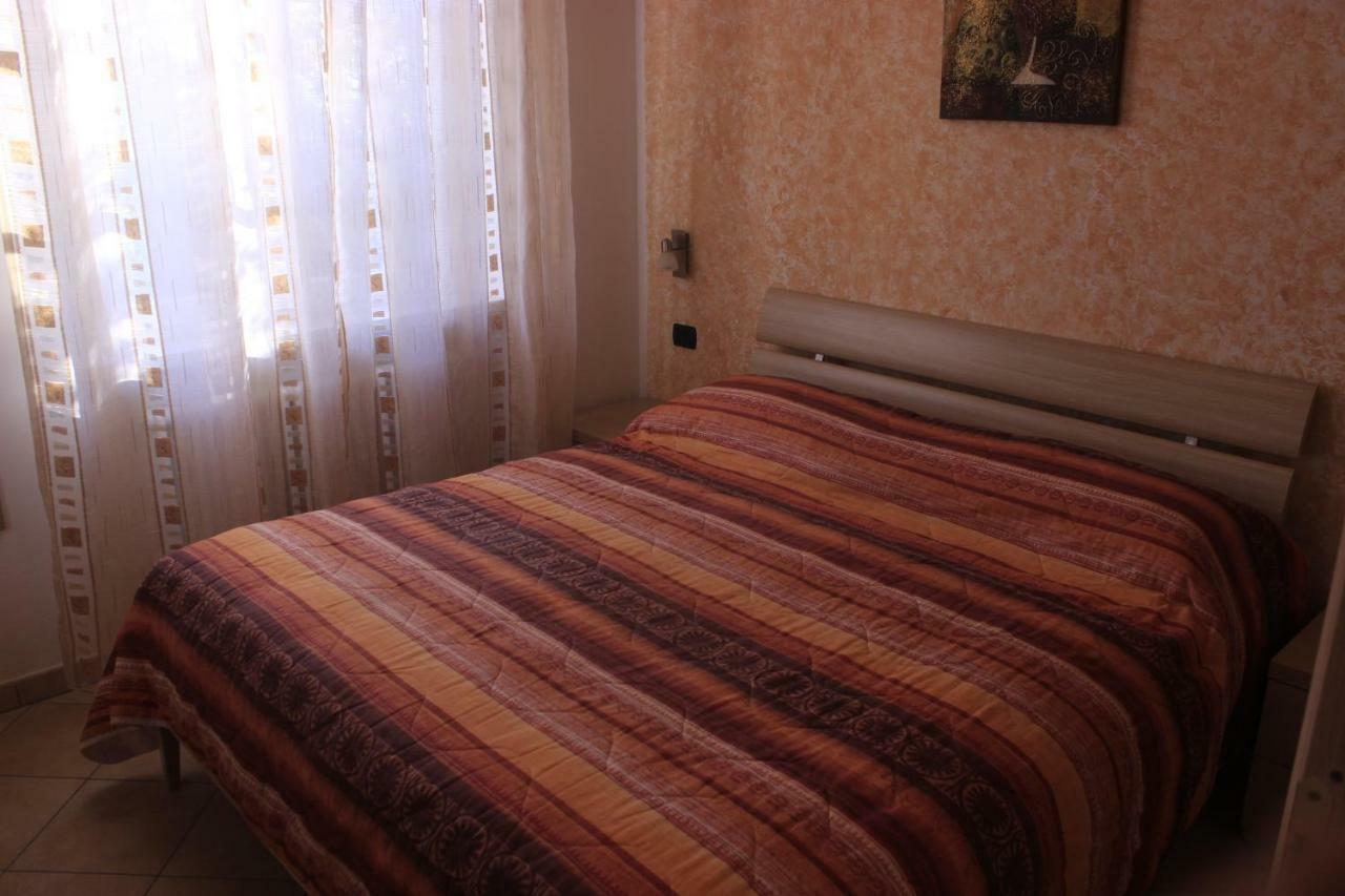 Appartamenti Tasel With Heated Pool Malcesine Exterior photo