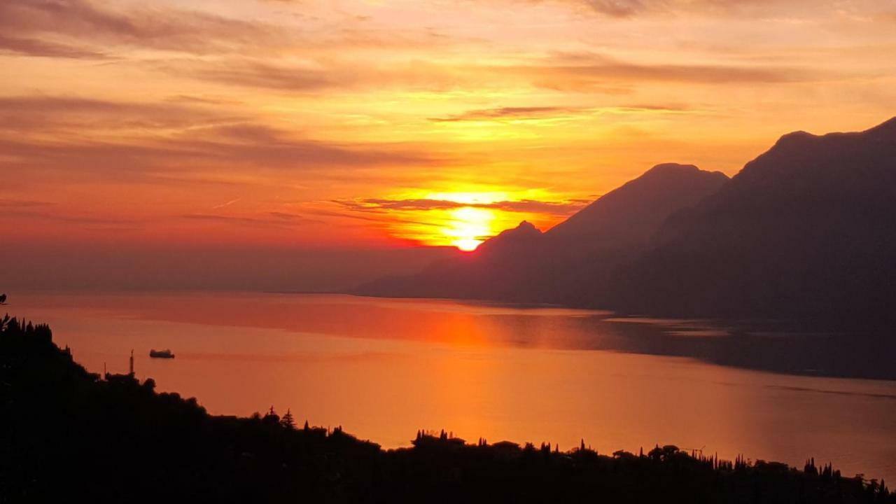 Appartamenti Tasel With Heated Pool Malcesine Exterior photo