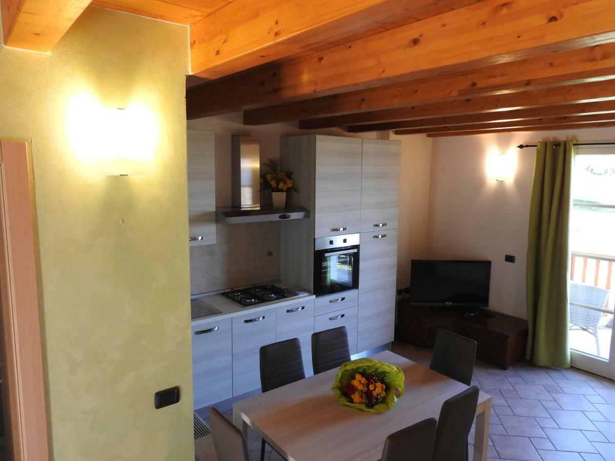 Appartamenti Tasel With Heated Pool Malcesine Exterior photo