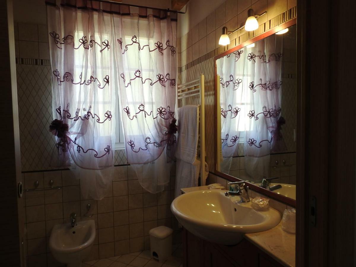 Appartamenti Tasel With Heated Pool Malcesine Exterior photo