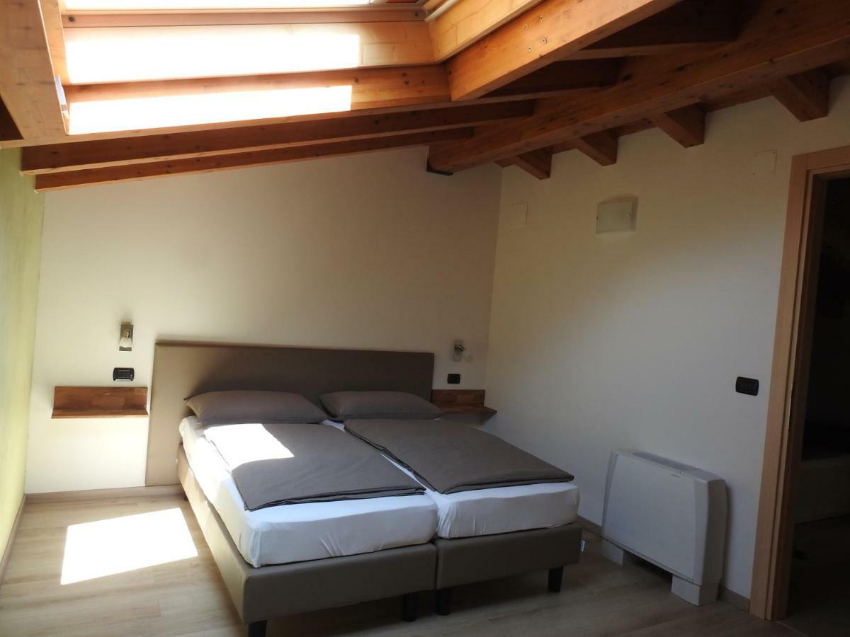 Appartamenti Tasel With Heated Pool Malcesine Exterior photo
