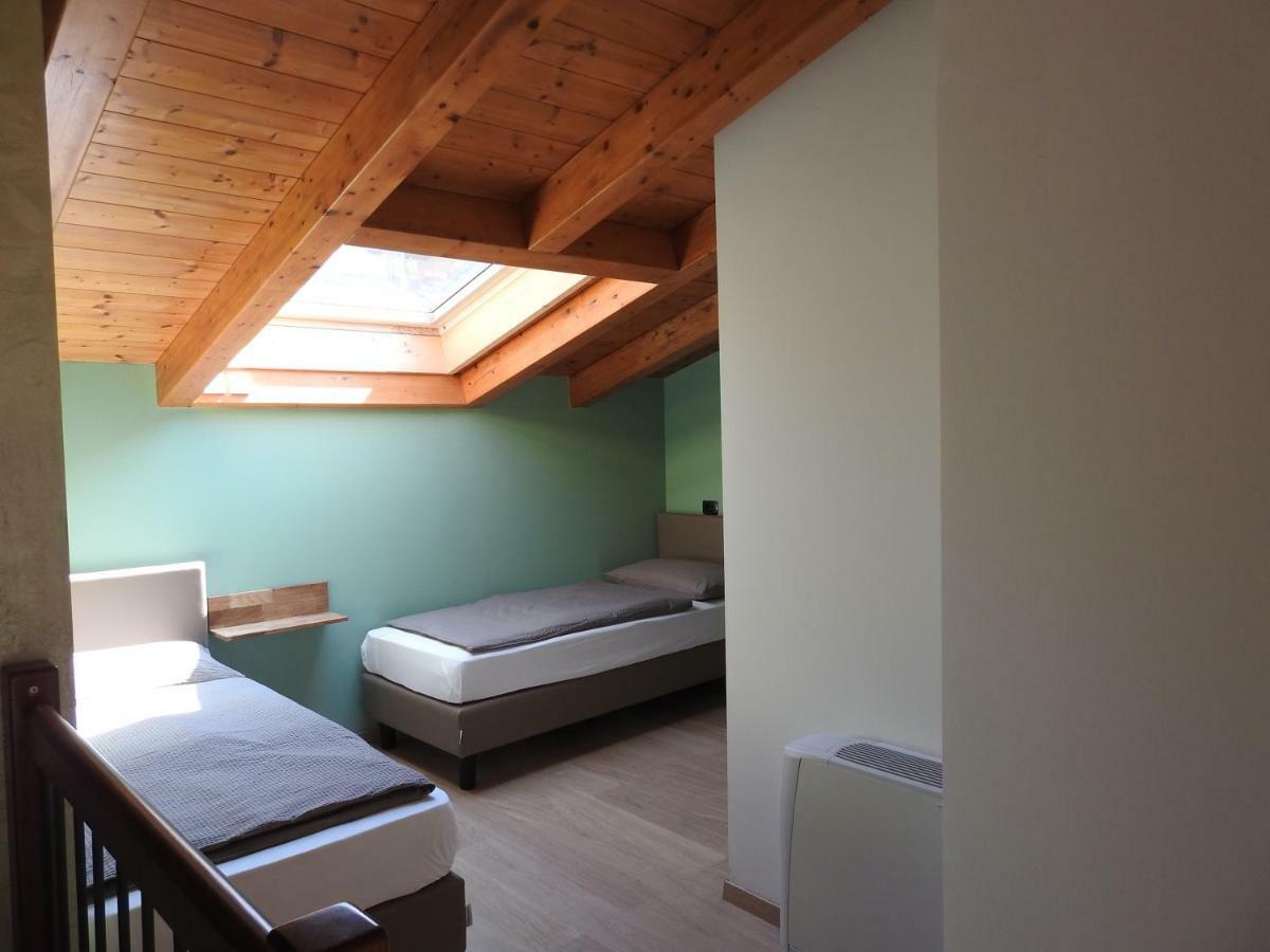 Appartamenti Tasel With Heated Pool Malcesine Exterior photo