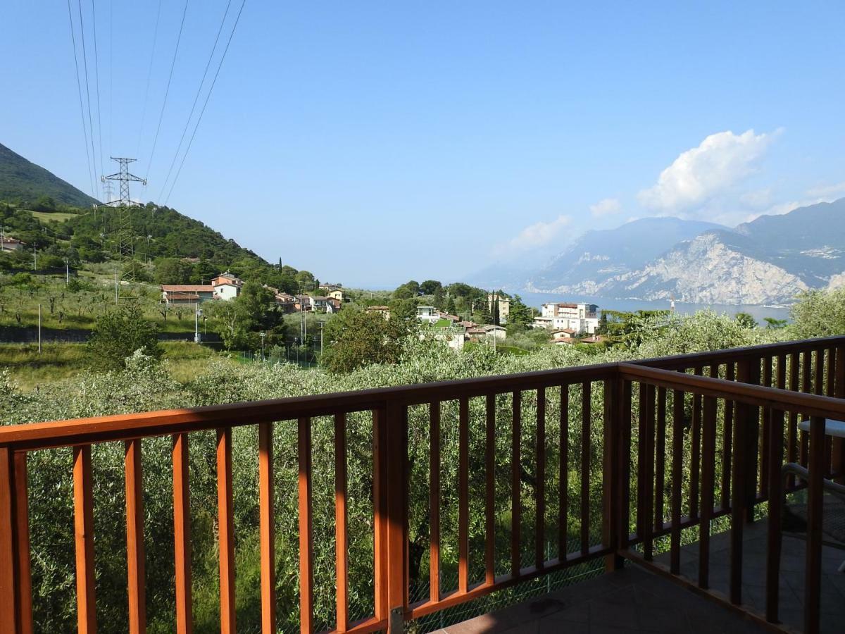 Appartamenti Tasel With Heated Pool Malcesine Exterior photo