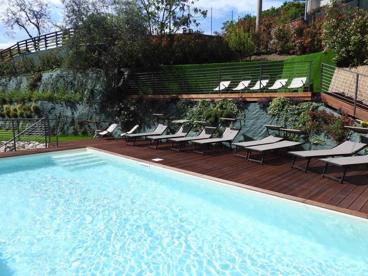 Appartamenti Tasel With Heated Pool Malcesine Exterior photo